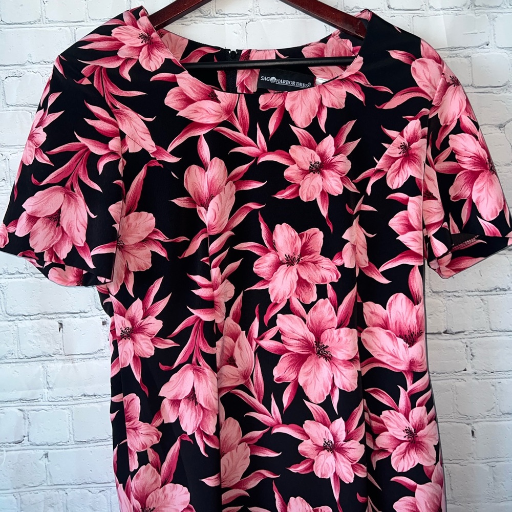 Sag Harbor Black & Pink floral short sleeve dress size 10 - Picture 5 of 11